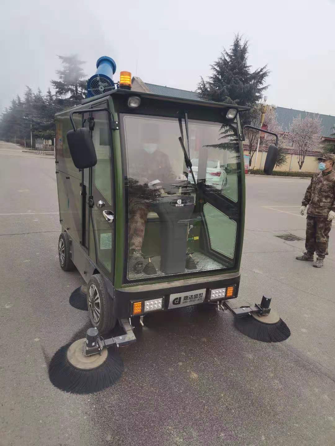 陜西西安，四川綿陽軍隊交機DJ2300GYWP掃地機
